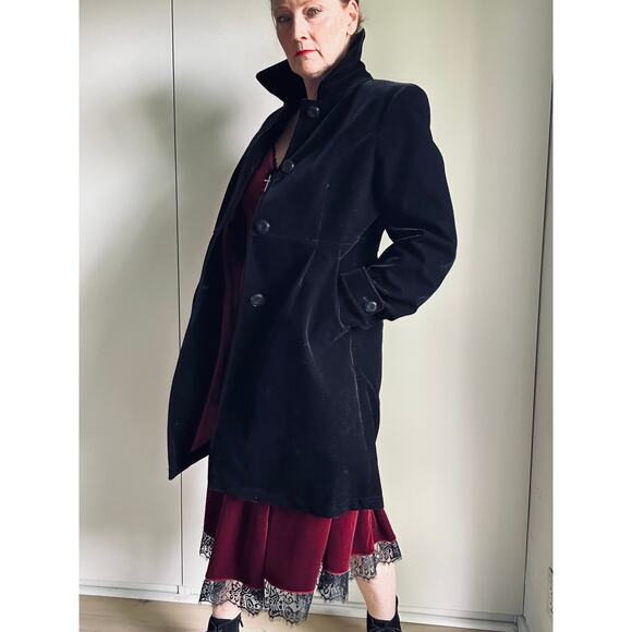 Y2k Velvet Coat Size Medium Black Midi Length Gothic Witchy Glam Whimsygoth - Picture 1 of 13